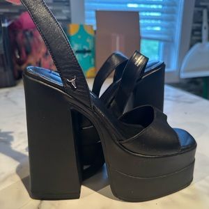 Windsor Smith size 7 Platforms.